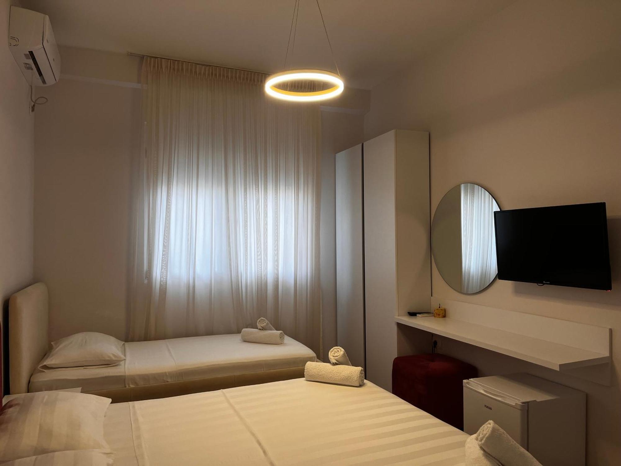 Lian'S Rooms Vlorë Extérieur photo
